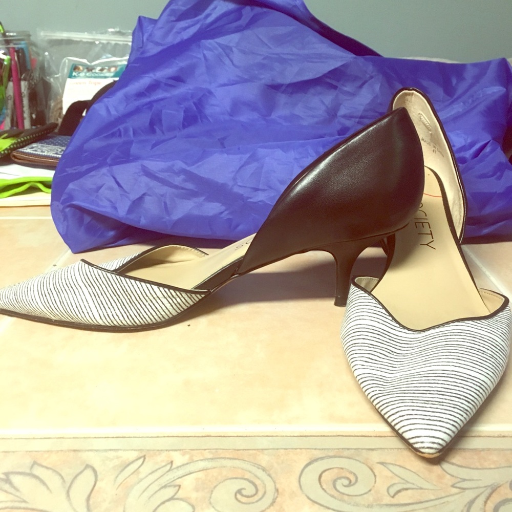 Kitten heels